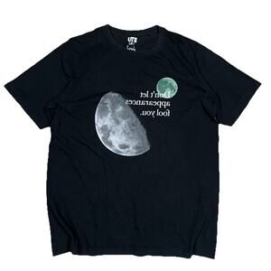 Uniqlo x Haruki Murakami Collab IQ84 XL Black T-Shirt Size XL Japan‎ Literature